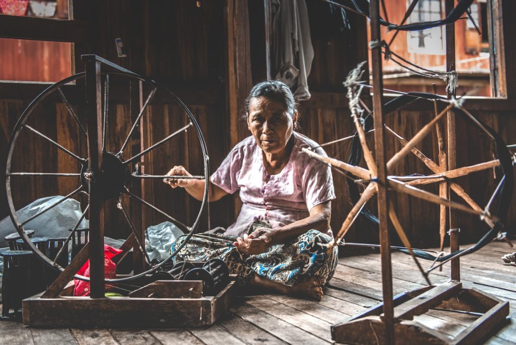 ミャンマー　糸車
